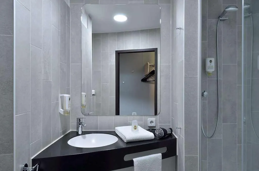 B&B Hotel Frankfurt-Hbf 美因河畔法兰克福